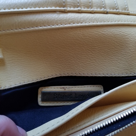 Street Level Light Yellow Purse - Picture 4 of 8